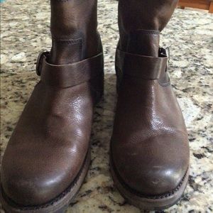 Women’s Frye Veronica Boots size 9.5B
